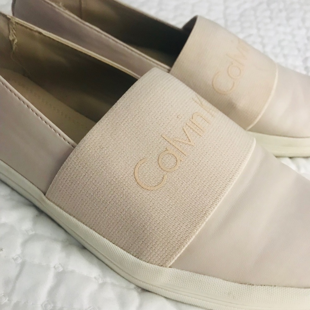 ✨Baby Pink Calvin Klein Canvas Flats✨